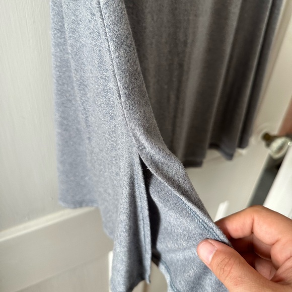 Light almost heathered looking gray Perfect T by LuLaRoe - size large - Picture 6 of 8